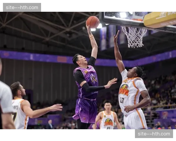 北控防守端在高强度下失误频发 全场19次失误难赢球