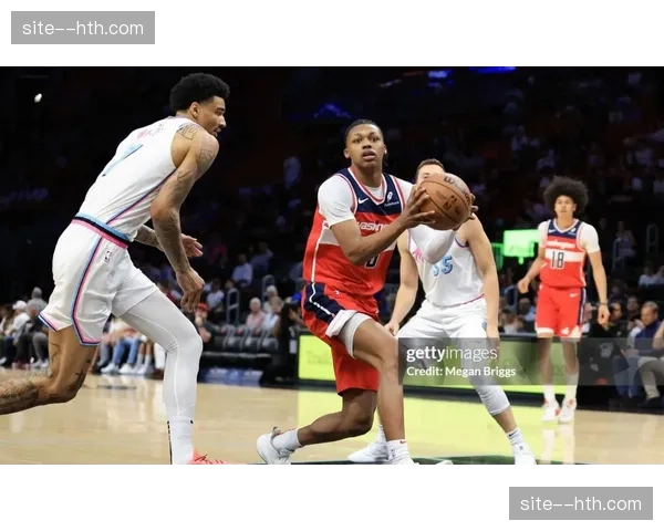 拉塞尔非伤病原因缺席 奇才后场组织面临人员短缺